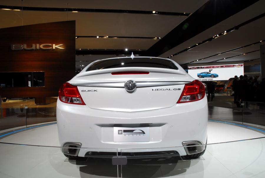  Buick Regal GS 2011 года  (фото 42 из 69)